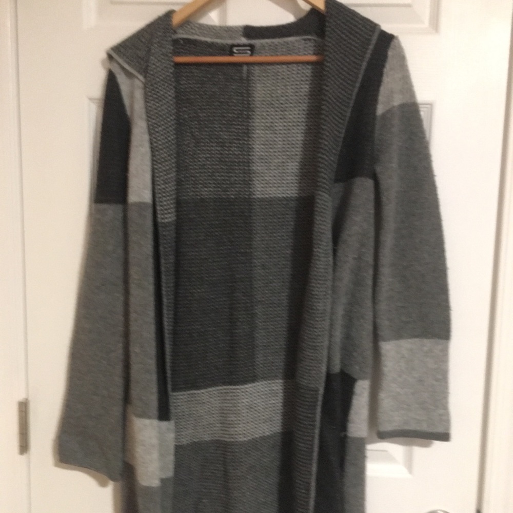 Grey cardigan